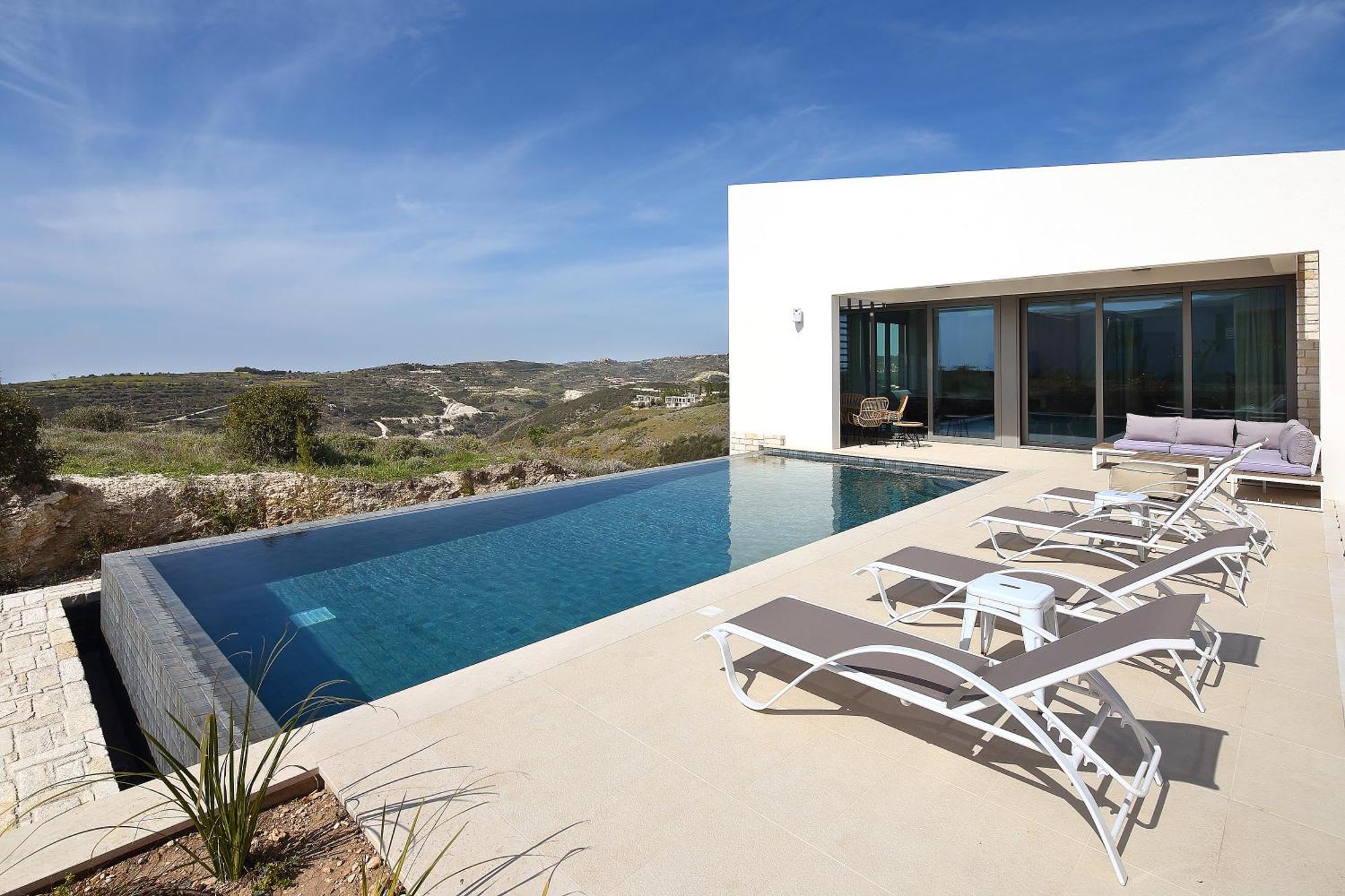 Minthis Resort Tsadha Exterior photo Villa in the Algarve, Portugal